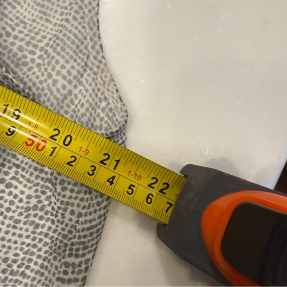 Eileen Fisher Sleeveless Silk asymmetric top Grey Draped Scoop Neck Size XS - Picture 8 of 11